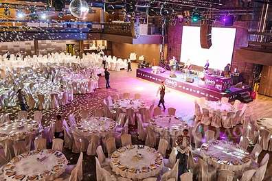 Сборный новогодний корпоратив 19 и 26 декабря 2025 в Arbat Hall | Банкет All-inclusive Сборный новогодний корпоратив 2026 в банкетном зале Arbat Hall